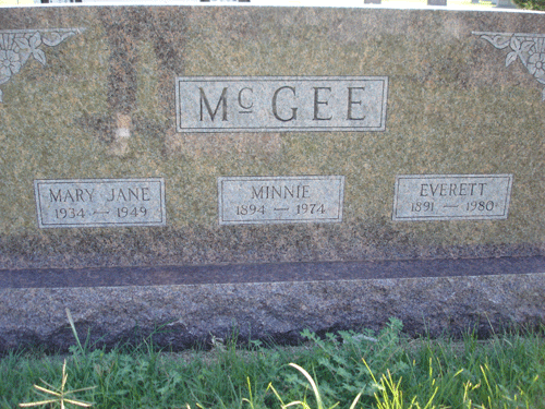 Everett McGee and Minnie Fringer Headstone