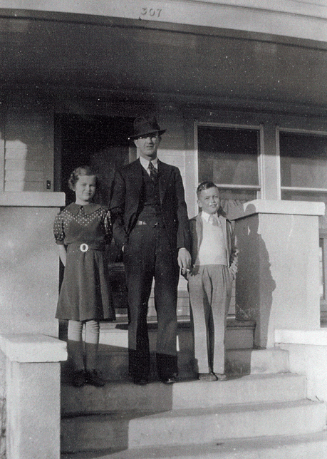 Walt, Enid and David circa 1936 photograph